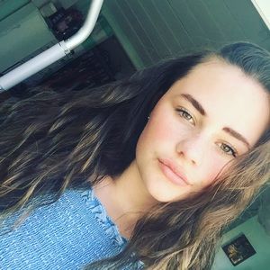 Meet your Posher, Lucy